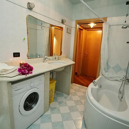 Casa Nel Bosco アパート *